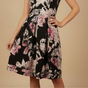 White House Black Market Floral Fit & Flare Dress Size 4